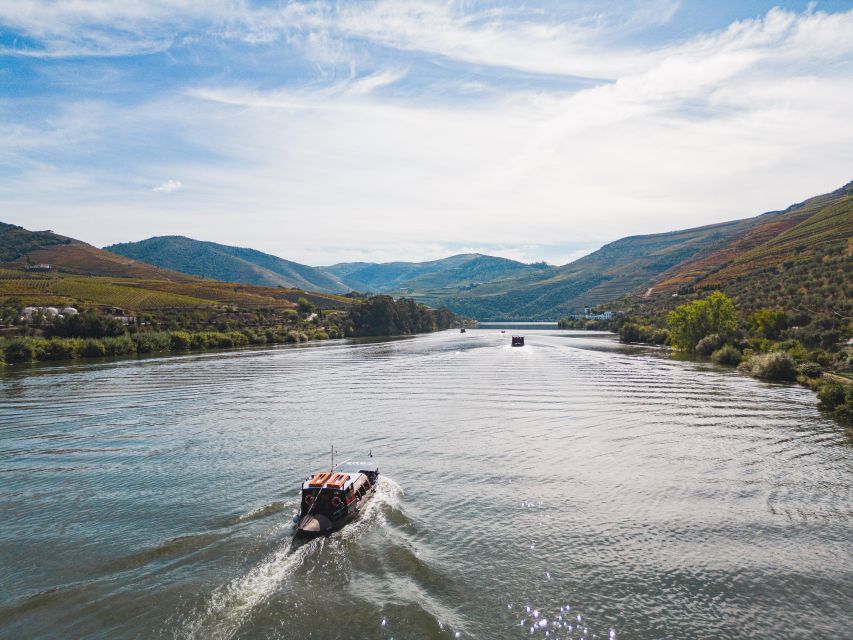 From Pinhão: Douro Valley Rabelo Boat Tour with Audio Guide - Should you book this Pinhão Rabelo cruise?