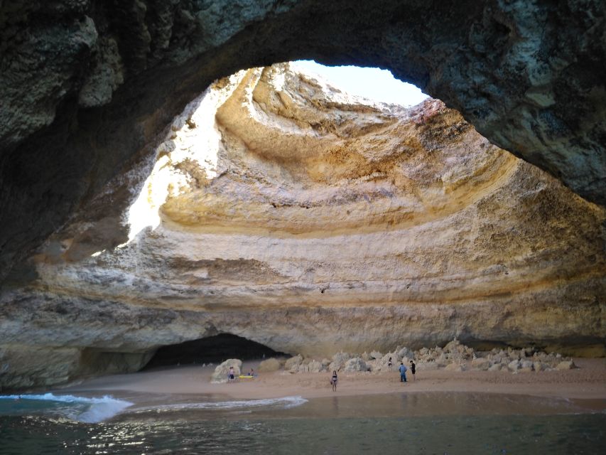 From Portimão: Benagil Caves & Marinha Beach Boat Tour - Duration and pace: why 105 minutes works