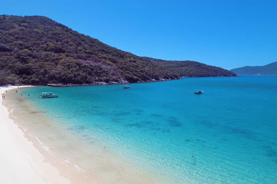 From Rio: Arraial do Cabo Day Trip with Boat Tour - Lunch and onboard extras: what you pay for during the day