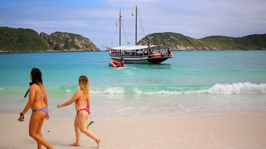 From Rio de Janeiro: Arraial do Cabo Boat Trip with Lunch - Lunch timing: plan your appetite for buffet service