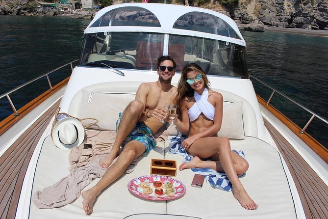 From Salerno: Small Group Amalfi Coast boat tour with stops in Positano & Amalfi - Docking in Amalfi and Positano: what 1 hour buys you