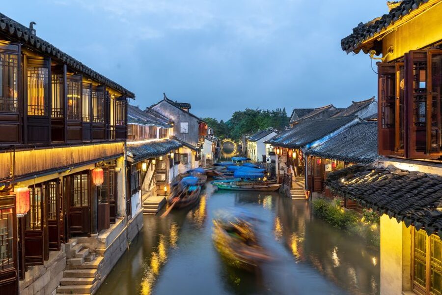 From Shanghai: Private Zhujiajiao Tour with Boat Ride - Why Zhujiajiao feels different from Shanghai
