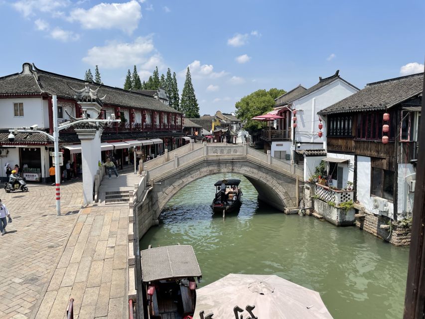 From Shanghai: Private Zhujiajiao Tour with Boat Ride - The guide makes or breaks the day