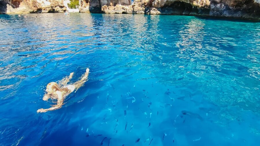 From Split: Blue Cave & 5 Islands with Vis & Hvar Boat Tour - Speedboat Day Trips From Split: Why This One Works