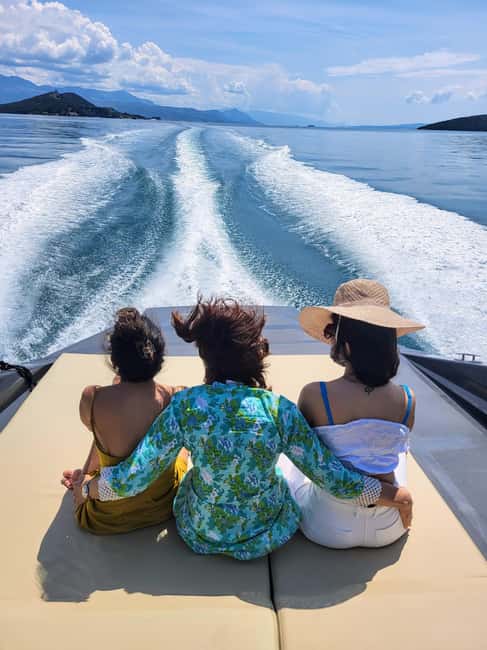 From Split: Blue Cave, Hvar, Mamma Mia, 5 Islands boat Tour - Komiža on Vis: Mamma Mia filming town plus a real lunch-and-linger vibe