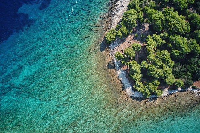 From Split: Half-Day Blue Lagoon and 3 Islands Boat Tour - Guide energy and comfort: why flexibility matters on boat tours