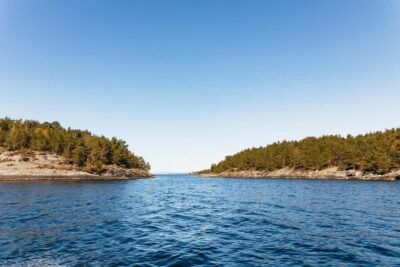 From Stavanger: Lysefjord Sightseeing RIB Boat Tour - Meeting at Strandkaien 37 and finding the boats