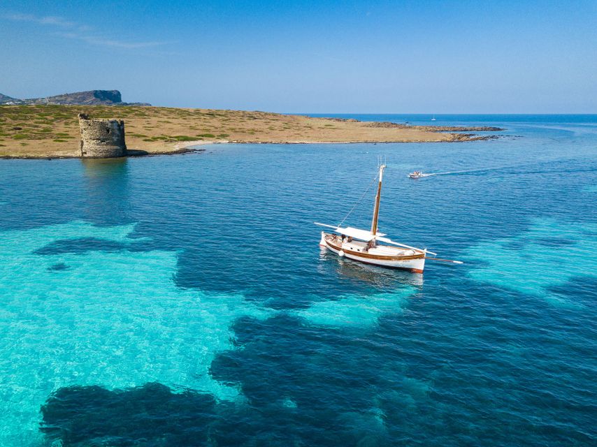 From Stintino: Asinara Vintage Sailing Boat Tour with Lunch - Who this Asinara sailing tour fits best