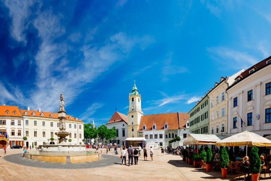 From Vienna: Guided Tour to Bratislava with Speed Boat Ride - Should you book this Bratislava day trip from Vienna?