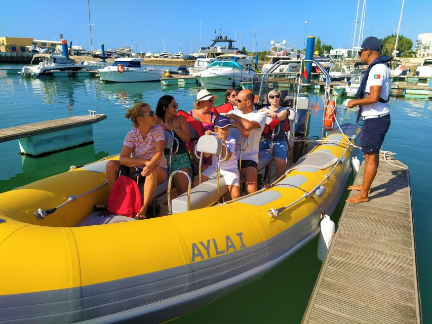From Vilamoura: 2.5-Hour Benagil Cave and Dolphins Boat Tour - Photo stops and boat traffic: getting the shots without the stress
