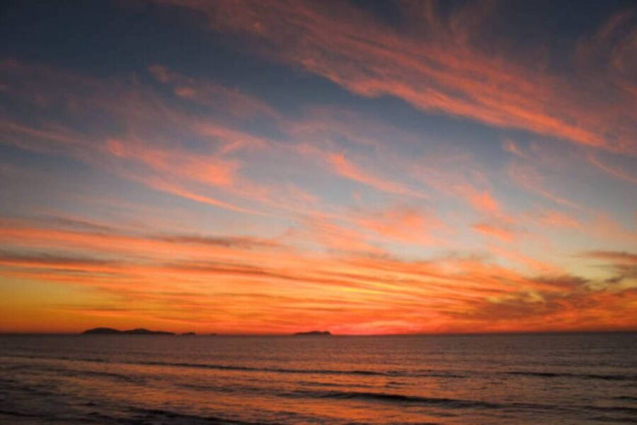 Fuengirola: Sunset Boat Tour with a Drink - Getting Your Timing Right: When to Go for the Best Sunset