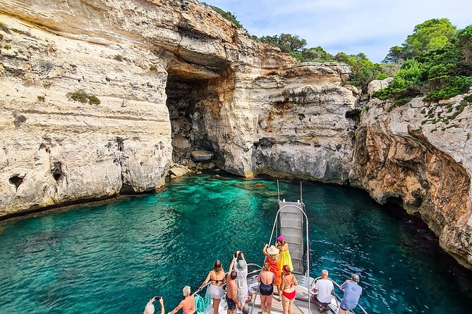 Full day boat tour transfers & lunch included - Getting to Puerto de Ciutadella: the practical advantage of hotel pickup