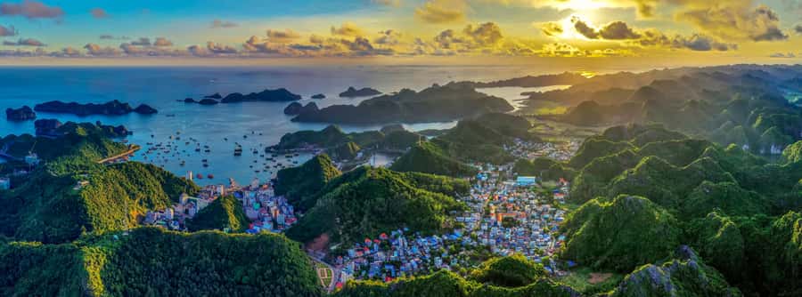 Full day boat trip with Cat Ba's captain Jack - Cruising Lan Ha Bay from Cat Ba: islands, beaches, and fishing-village passes