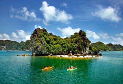 Full day boat trip with Cat Ba's captain Jack - Ba Trai Dao (three-peachs beach): snorkeling and the first swim reality check