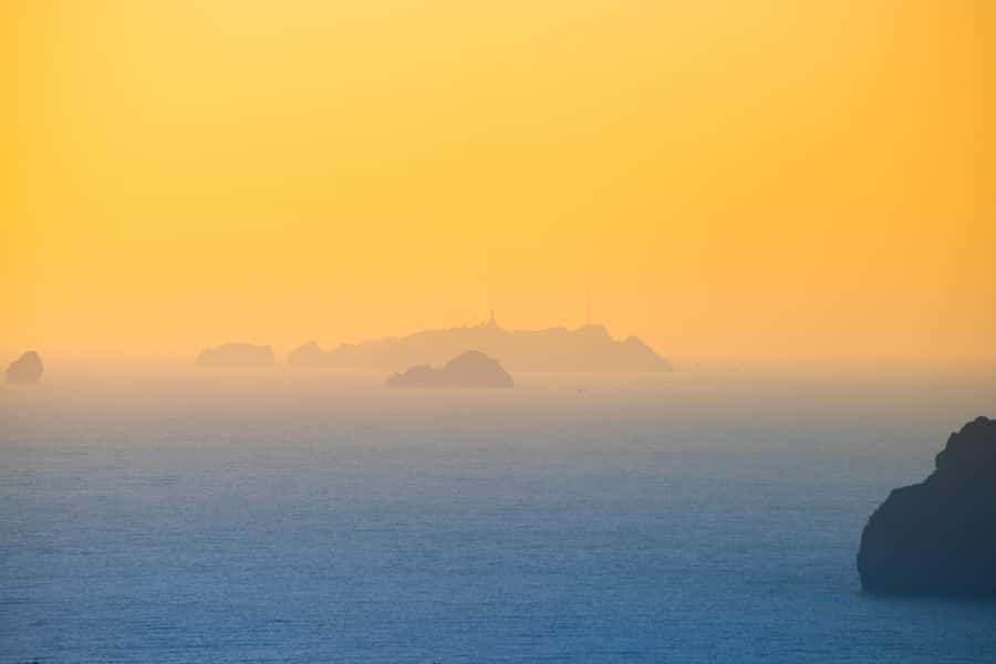 Full day boat trip with Cat Ba's captain Jack - The return through Ben Beo: watch the light change as you cruise back