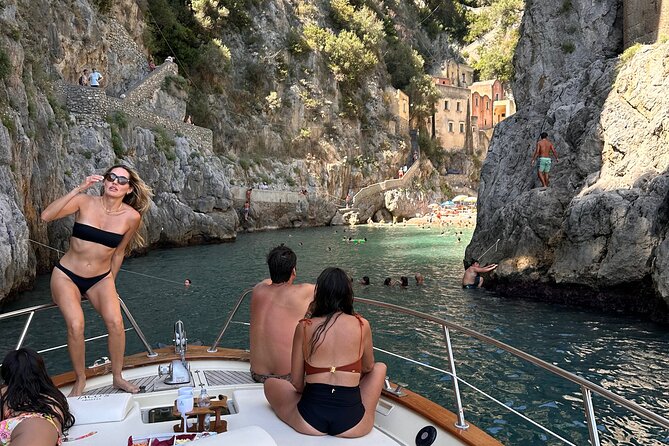Full-day Exclusive Private boat tour on the Amalfi coast - Snorkeling gear included: how to use it without turning the day into a project