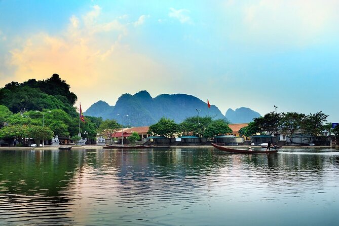 Full Day Tour to Perfume Pagoda with Traditional Boat Ride - Den Trinh and Thien Tru: Temples That Make Sense With a Good Guide
