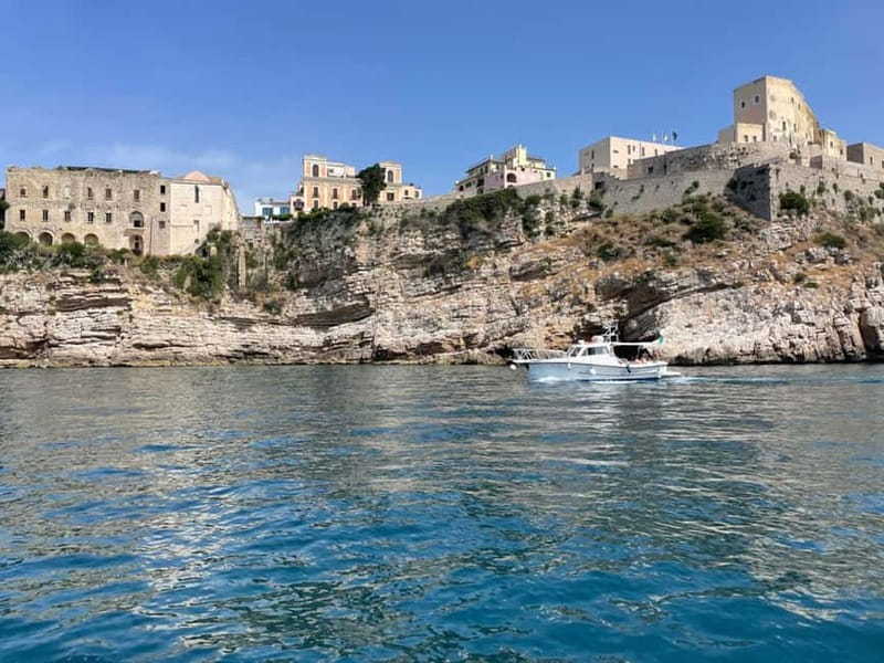 Gaeta: Guided Boat Tour of the Peninsula - Grotta del Turco and Montagna Spaccata: the coast’s natural drama
