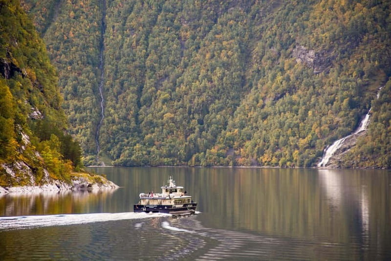 Geiranger: Fjord and Waterfalls Sightseeing Boat Trip - Photography Tips That Actually Help