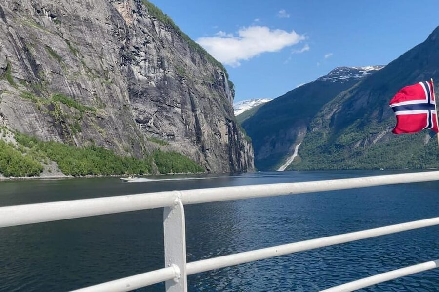 Geiranger Fjord Boat Tour with Waterfall Tasting - What to Pack and How to Get the Most From the Short Stops