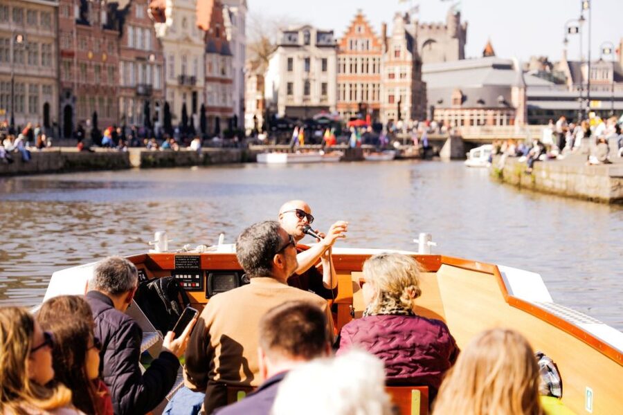 Ghent: 40 Minute Medieval Center Guided Boat Tour - Churches, Monasteries, and the Big Contrast Between City and Water