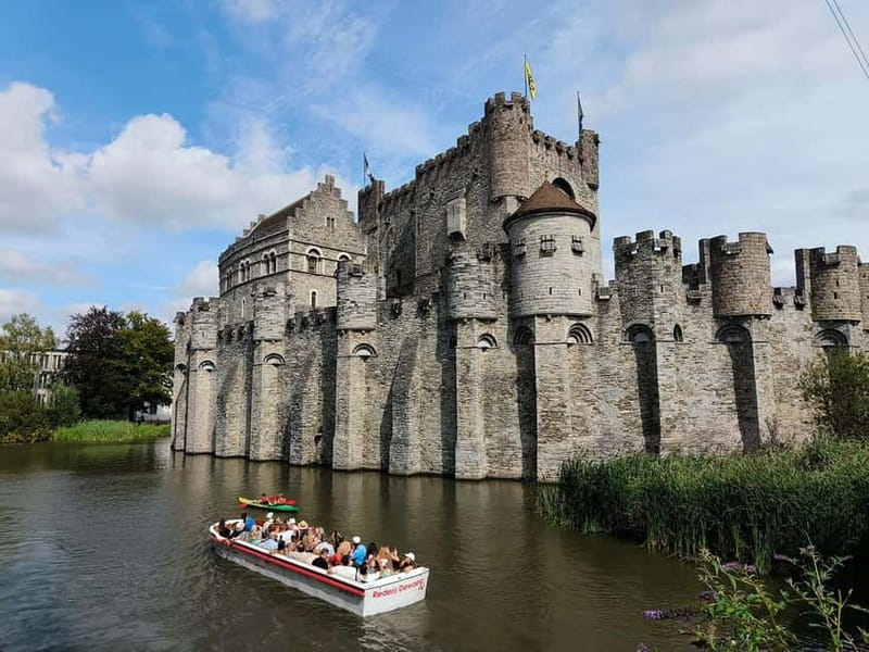 Ghent Completely - 90-minute boat tour (DUTCH ONLY) - Where to meet: Green Boathouse at Korenlei 4a