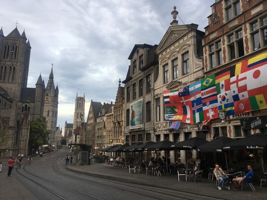 Ghent: Guided Walking Tour and Canal Boat Trip - Getting your bearings fast: the 150-minute format