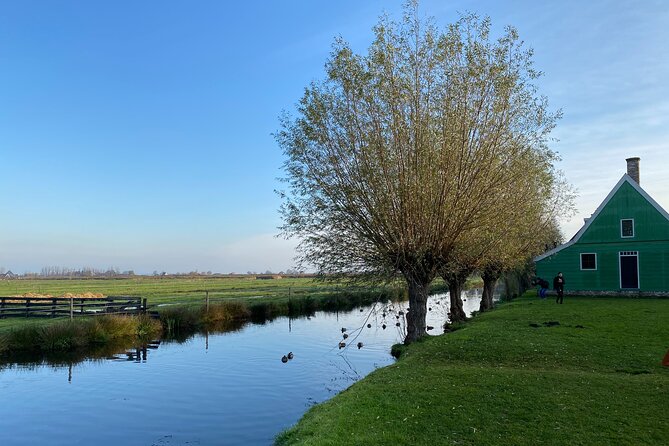Giethoorn and Zaanse Schans Day Tour Small Group Incl. Boat Ride - Getting picked up in Amsterdam without losing your morning