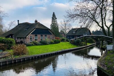 Giethoorn and Zaanse Schans Day Tour Small Group Incl. Boat Ride - Zaanse Schans: cheese, clogs, diamonds, and windmills in one tight zone