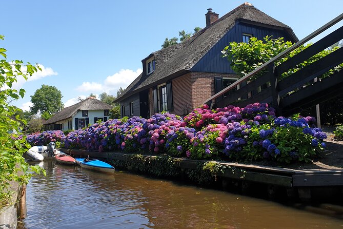 Giethoorn Day Tour from Amsterdam with Small Boat Ride - Crowds, Weather, and the Day-Shape Factor