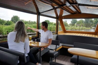 Giethoorn: Sightseeing Boat Tour - The one-hour cruise base at Grand Café Henri Willig