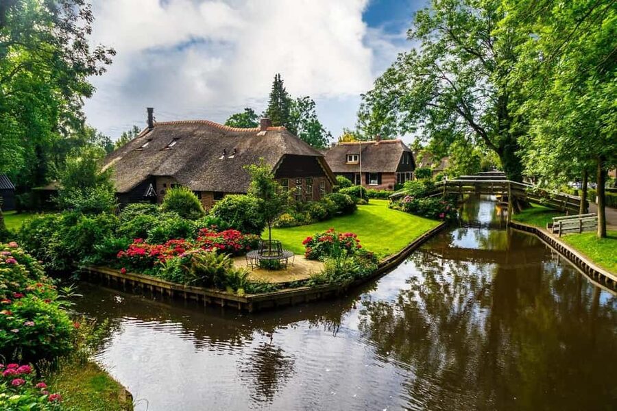 Giethoorn: Sightseeing Boat Tour - The verdict: should you book this Giethoorn boat tour?