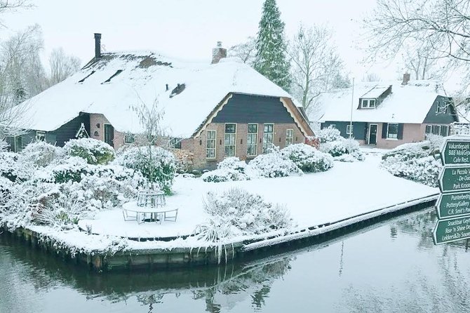 Giethoorn, Zaandam & Zaanse Schans Day Tour w/ Small Boat Ride - Tour Style: Small Group, Big Guide Impact
