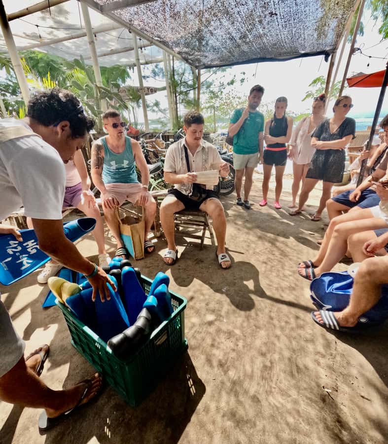 Gili Islands: Private or Shared Snorkeling Boat Trip - Lunch on Gili Meno and that local café stop