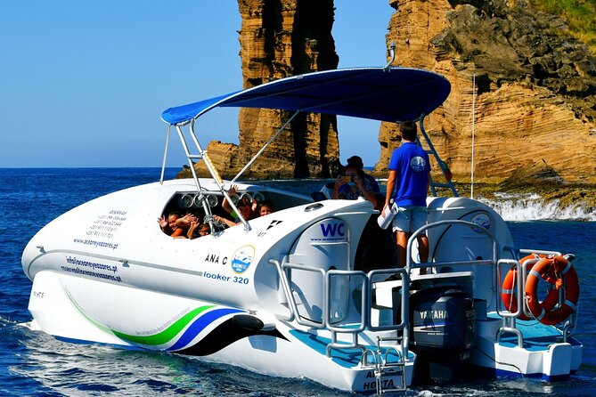 Glass Bottom Boat Tour & Snorkeling in São Miguel, Azores - Stop 1: Islet of Vila Franca do Campo and the marine-life spotting game
