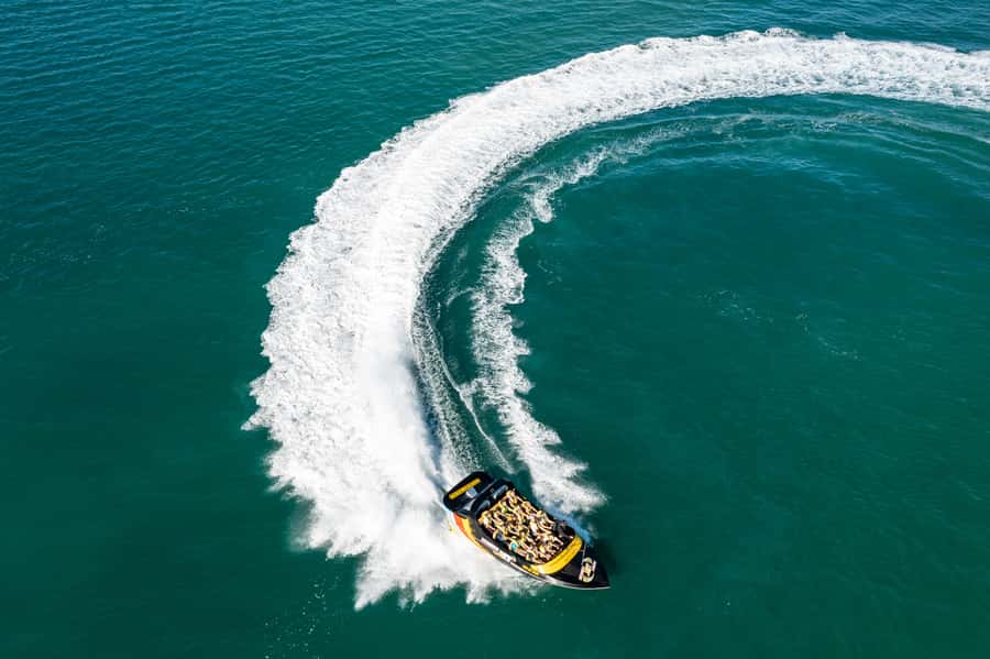 Gold Coast: 1-Hour Extreme Jet Boat Ride - Extreme Maneuvers: What the 360° Spins and Sliding Feel Like