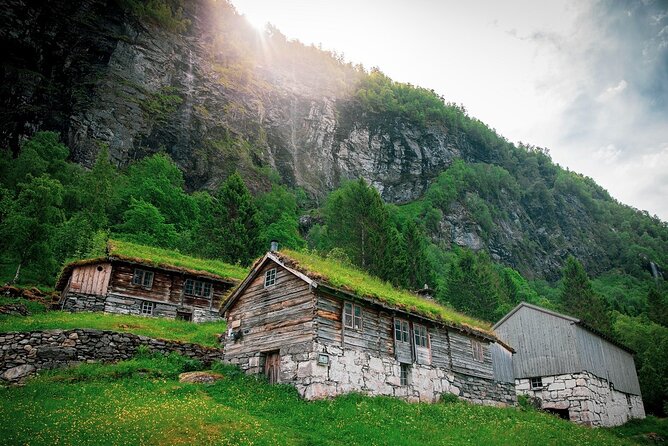 Guided Boat Tour in Geiranger - Why Geirangerfjord feels different from the water