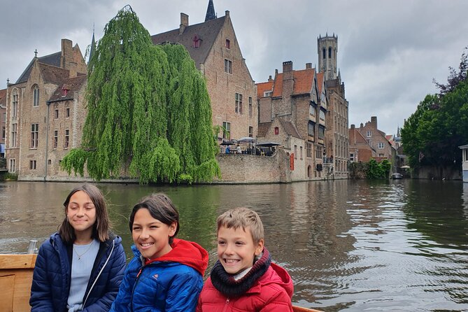 Guided boat trip and walk - Getting your bearings at Bruges Markt and the Belfry