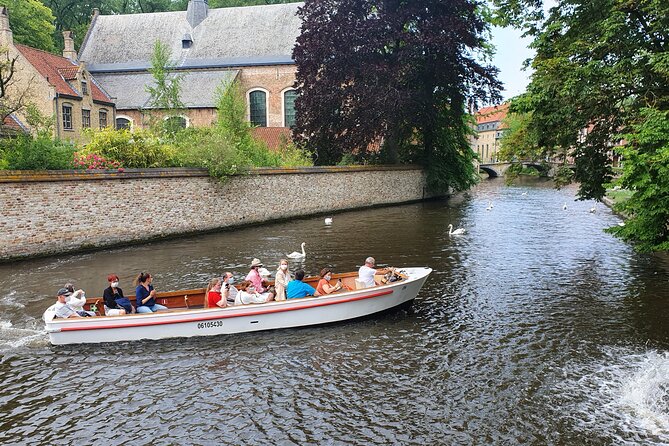 Guided boat trip and walk - Beer culture in Bruges: Huiz Perez de Malvenda and the fun of looking closer