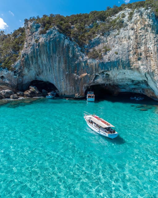 Gulf of Orosei: Grotta del Bue Marino & Cala Luna Boat Tour - The Cave Walk: Grotta del Bue Marino and Why It Looks So Different