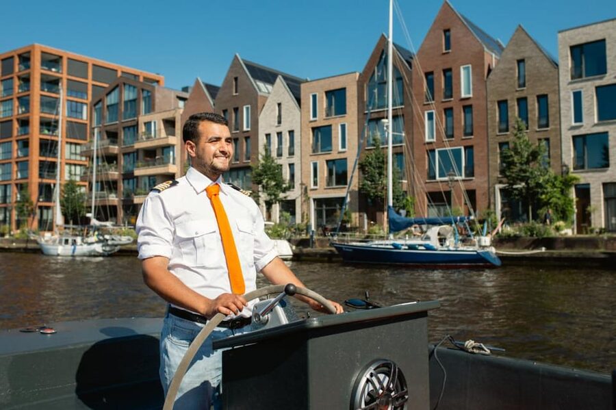 Haarlem: Sightseeing Boat Tour with Snacks and Drinks - Your route, stop by stop: what you’ll notice along the way
