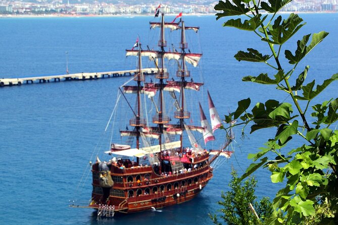 Halal Concept Short Pirate Boat Tour in Alanya - Lovers Cave and Pirates Cave: dramatic names, practical expectations