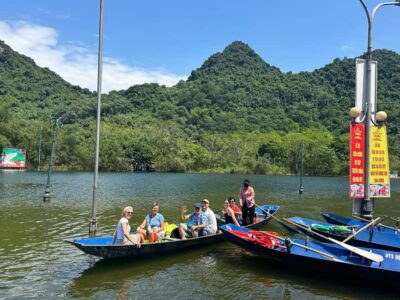 Hanoi: Perfume Pagoda - Yen Stream Boat Ride, Lunch & Cave - Morning Pickup and the Ride Out from Hanoi Old Quarter