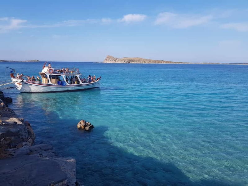 Heraklion Areas : Elounda Boat Trip -The Authentic - Crew and guides: why the story-telling matters on a cruise day