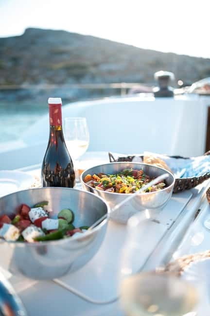 Heraklion: Dia Island Sunset Boat Tour with Dinner - The Meal on Board: Mediterranean Food With a Real-Sea Backdrop