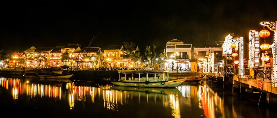 Hoi An: Evening Food Tour with 7 Tastings and Boat Trip - Logistics you’ll actually care about before booking