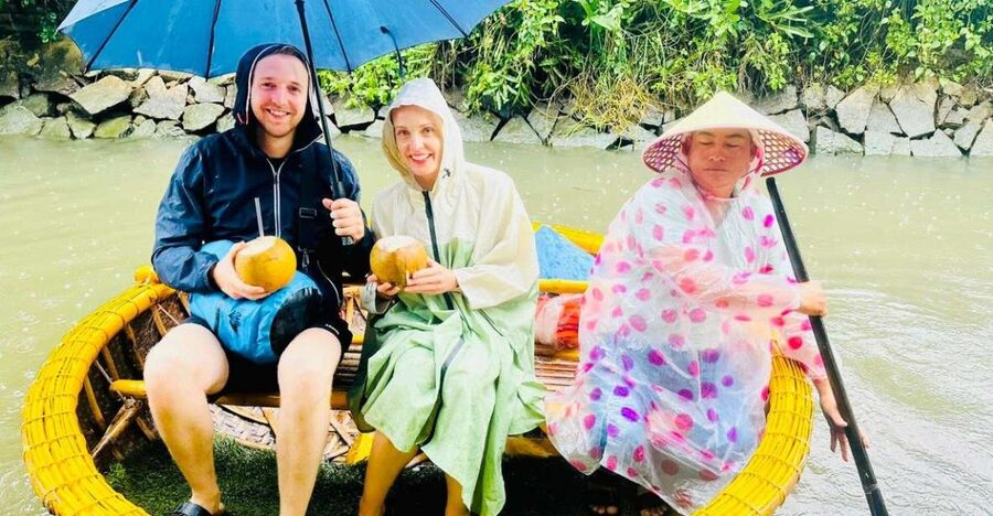 Hoi An: Hoi An Basket Boat Ride in Water Coconut Forest - A 50-minute bamboo basket boat through Bay Mau Coconut Forest