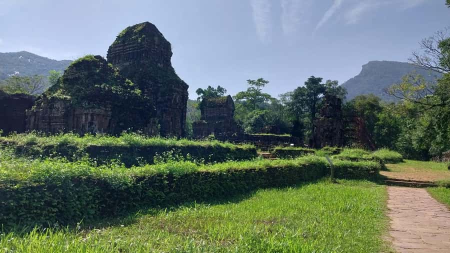 Hoi An: My Son Sanctuary, Rice Paper, Boat Trip & Lunch - Champa performances + lunch at My Son: culture break without killing your momentum