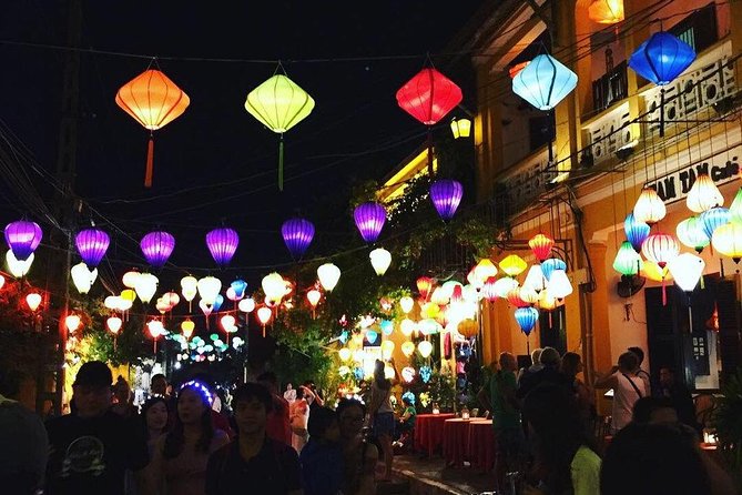 Hoi An Night Market with Hoi an walking Tour , Colourful Lanterns, Boat Ride - Stop 1: Hoi An Ancient Town at walking speed