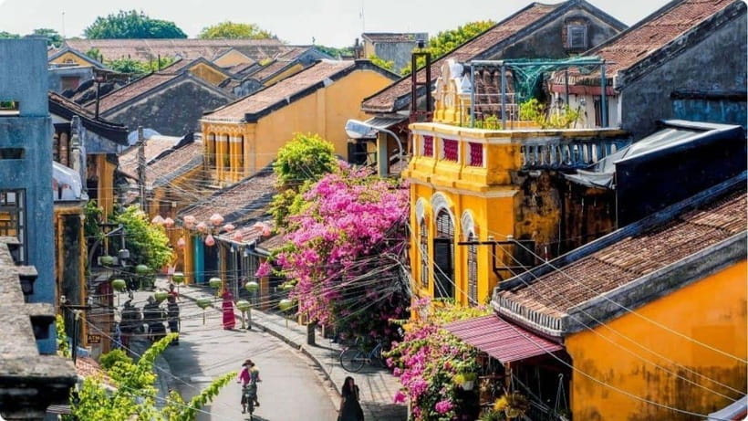 Hoi An: River Lantern Boat Experience with Free 5G eSIM - Extras that can stretch your budget: art discounts and tailor perks